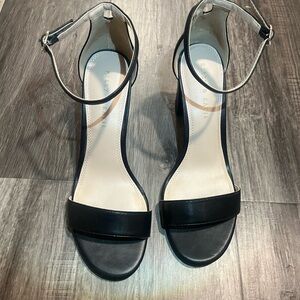 Kelly & Katie Hailee Sandal / Size 9.5 USA / Color Black